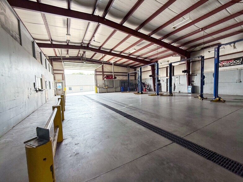 More Photos Of 15180 Barrens Rd N, Stewartstown Auto Repair For Sale