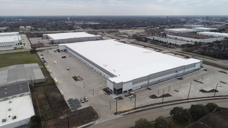 More Photos Of 13015 S Kirkwood Rd, Stafford Unknown For Lease