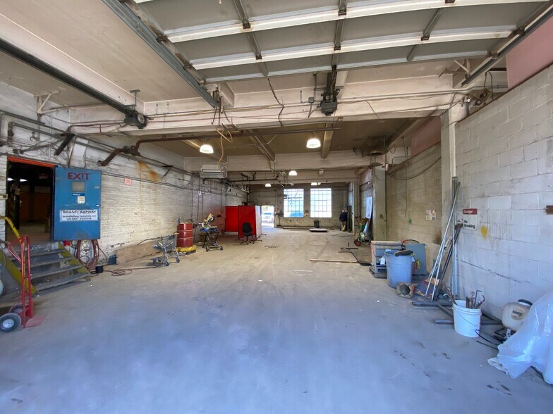 More Photos Of 501 Robb St, McKees Rocks Warehouse For Sale
