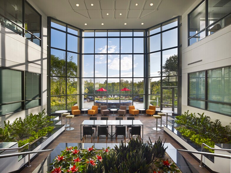 More Photos Of 1000 Westlakes Dr, Berwyn Unknown For Lease