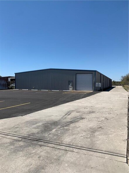 More Photos Of 501 Hereford Rd, Corpus Christi Manufacturing For Sale