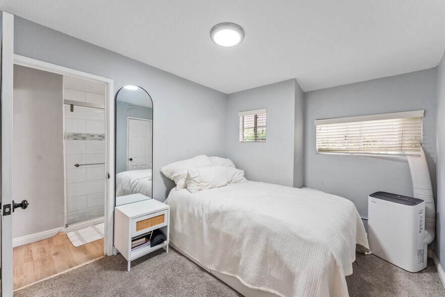 More Photos Of 126 E Balboa Blvd, Newport Beach Multifamily For Sale