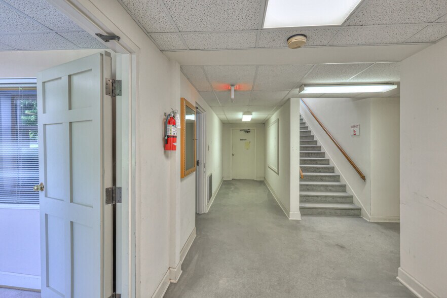 More Photos Of 228 S Military Ave, Lawrenceburg Religious Facility For Sale