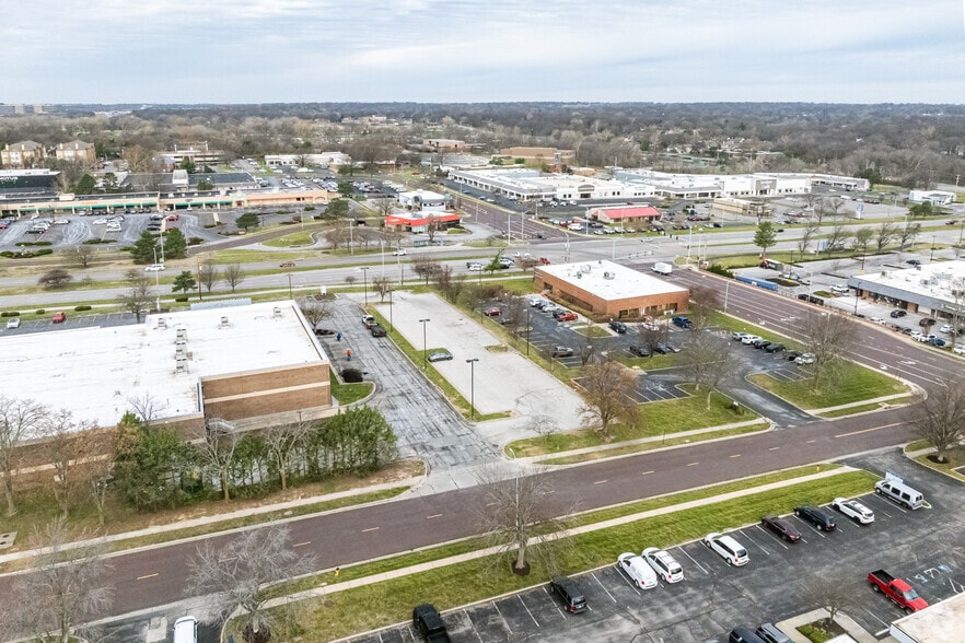 More Photos Of 10553 Metcalf Ave, Overland Park Land For Lease
