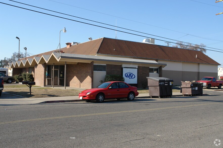 More Photos Of 845 N Burke St, Visalia Warehouse For Sale