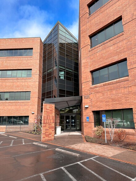 More Photos Of 5121 Skyline Village Loop S, Salem Medical For Sale