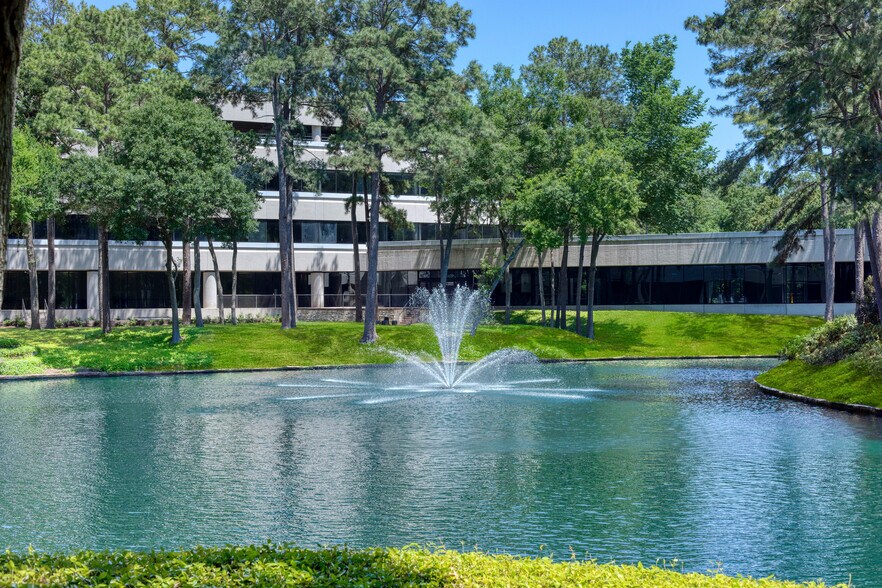 More Photos Of 13501 Katy Fwy, Houston Office For Lease