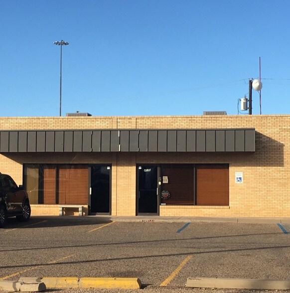 More Photos Of 4502-4516 Englewood Ave, Lubbock Office For Lease
