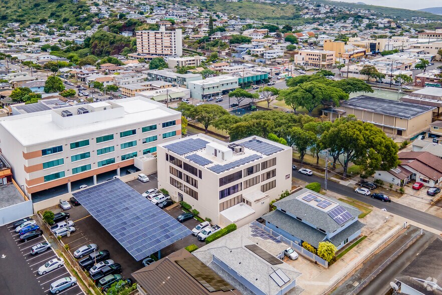 More Photos Of 1144 10th Ave, Honolulu Office For Lease