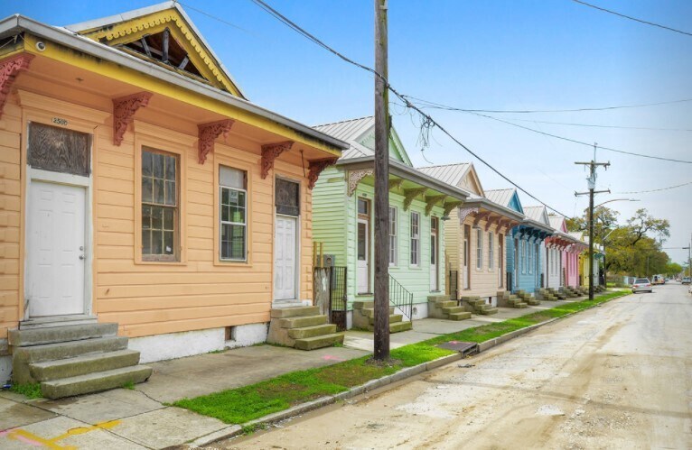Primary Photo Of 2500 Freret St, New Orleans Apartments For Sale