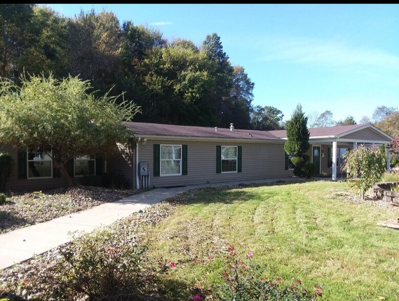More Photos Of 599 Norwood Dr, Wampum Skilled Nursing Facility For Sale