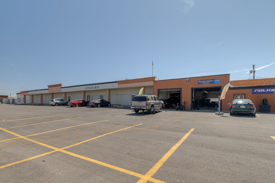 More Photos Of 3500-3534 S Newcastle Rd, Oklahoma City Storefront For Lease