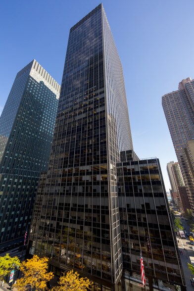 More Photos Of 605 Third Ave, New York Coworking Space