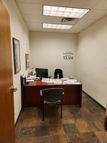 More Photos Of 1020 James Dr, Hartland Light Manufacturing For Lease