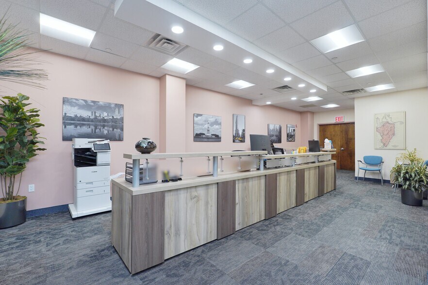 Primary Photo Of 900 South Ave, Staten Island Office For Lease