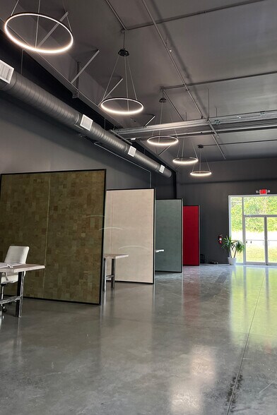 More Photos Of 670 Old Hull, Athens Flex For Lease
