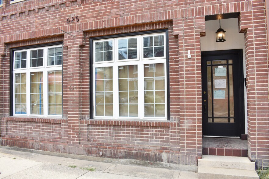 More Photos Of 625 6th Ave, Dayton Medical For Lease