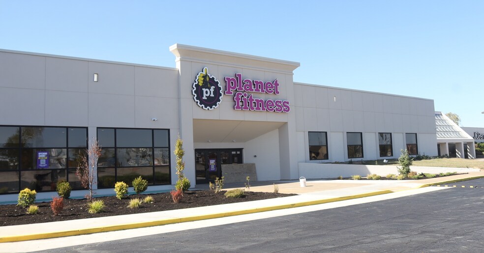 More Photos Of 5000 Frederica St, Owensboro Unknown For Lease