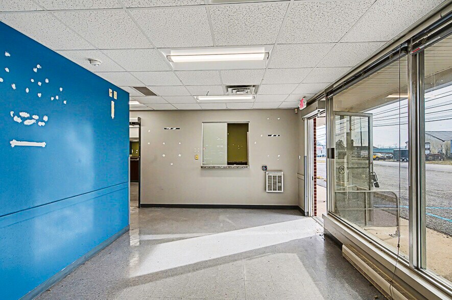 More Photos Of 2906 Washington Blvd, Belpre Medical For Sale