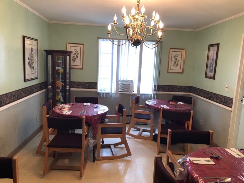 More Photos Of 814 W 37th St, Norfolk Assisted Living For Sale