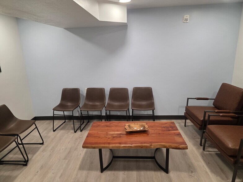 More Photos Of 1850 Harrison Dr, Evanston Storefront For Lease