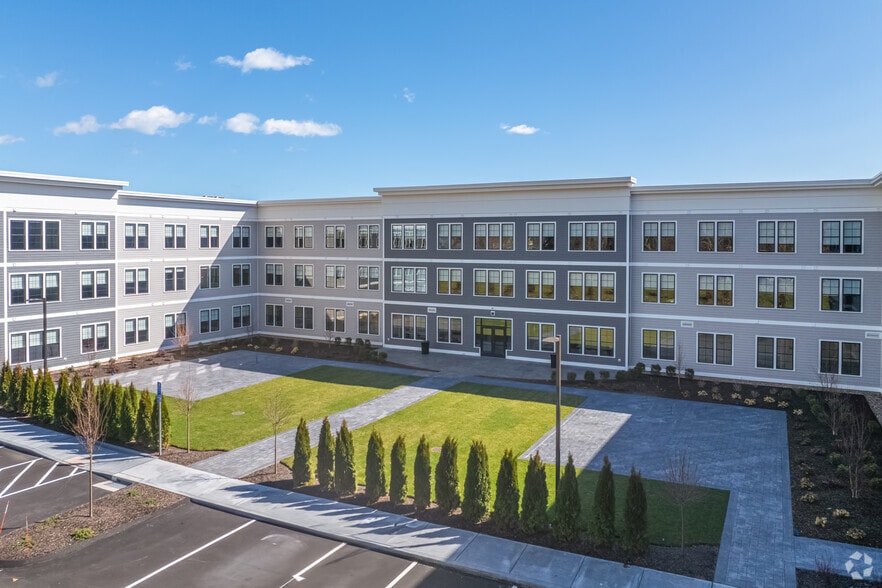 More Photos Of 33 Old Tavern Rd, Orange Apartments For Lease