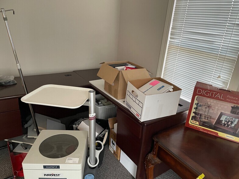 More Photos Of 4550 Country Club Rd, Winston-Salem Medical For Lease