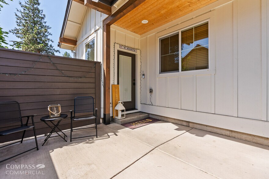 More Photos Of 61615 Alstrup Rd, Bend Apartments For Sale