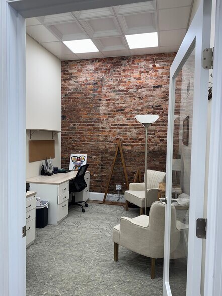 More Photos Of 9 Main St, Brockport Office For Lease