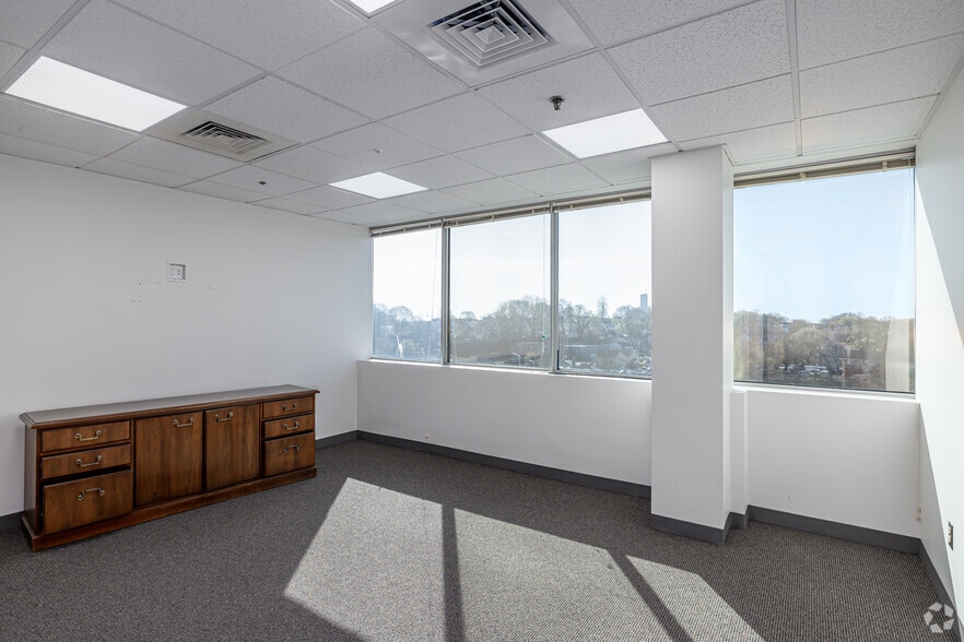 More Photos Of 200 Connecticut Ave, Norwalk Office For Lease