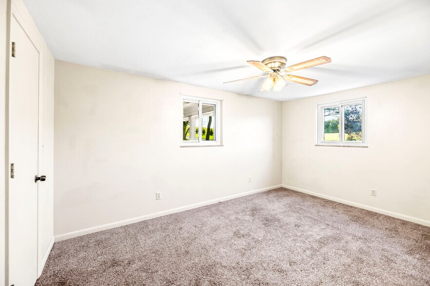 More Photos Of 310 Goose Creek Rd, Dandridge Office For Sale