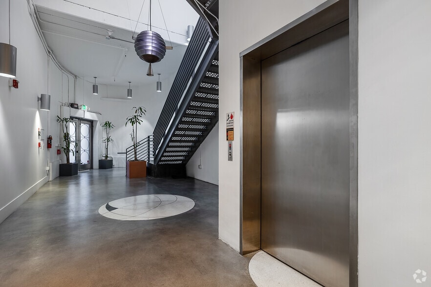 More Photos Of 1424 2nd St, Santa Monica Office For Lease