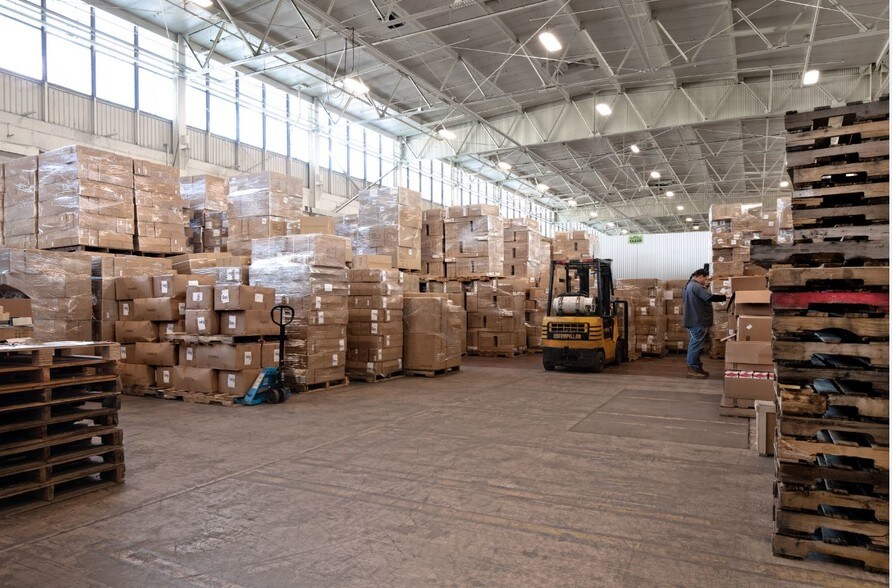 More Photos Of 14430 Monte Vista Ave, Chino Warehouse For Lease