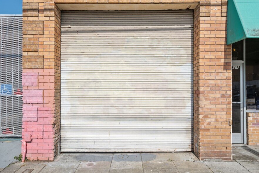 More Photos Of 2911 Shattuck Ave, Berkeley Storefront For Sale