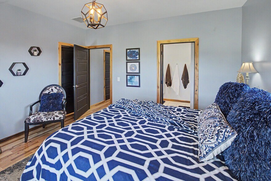 More Photos Of 11001 State Rte N, Scott City Specialty For Sale