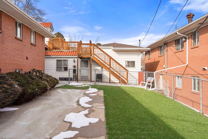 More Photos Of 1600-1604 Garland St, Lakewood Apartments For Sale