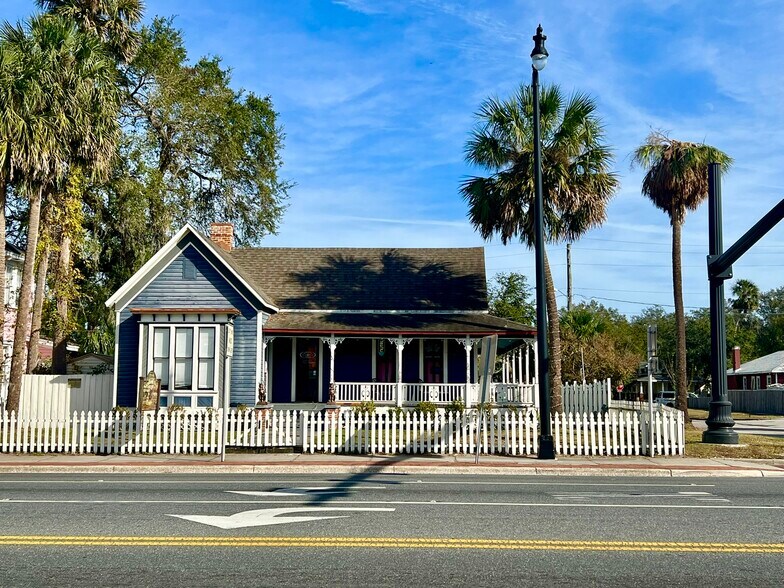 More Photos Of 117 S French Ave, Sanford Restaurant For Lease