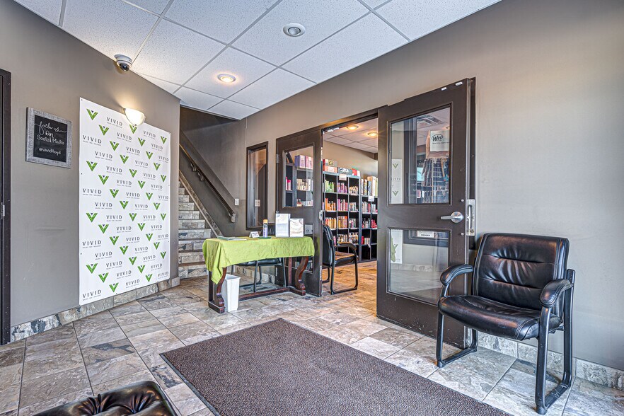 More Photos Of 2602 50 Av, Lloydminster Showroom For Sale