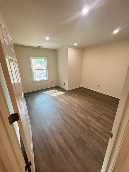More Photos Of 505 Faulconer Dr, Charlottesville Office For Sale