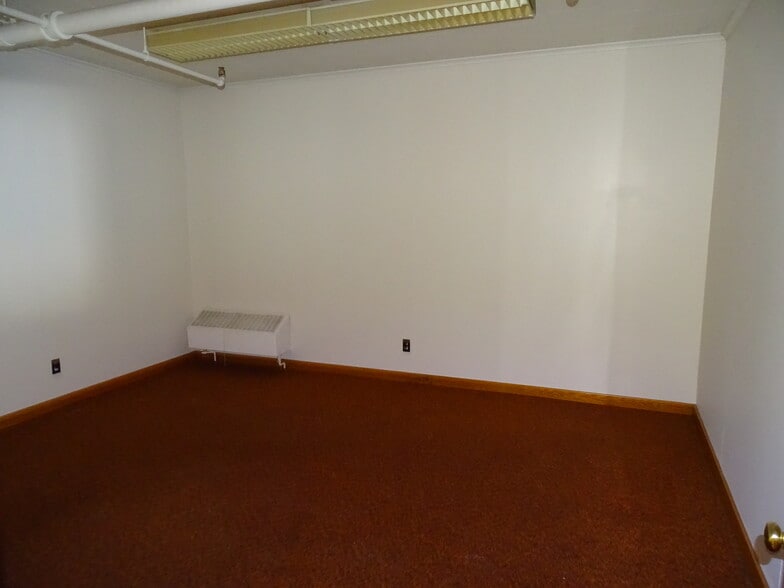 More Photos Of 417 E Sunbury St, Shamokin Storefront Retail Office For Sale