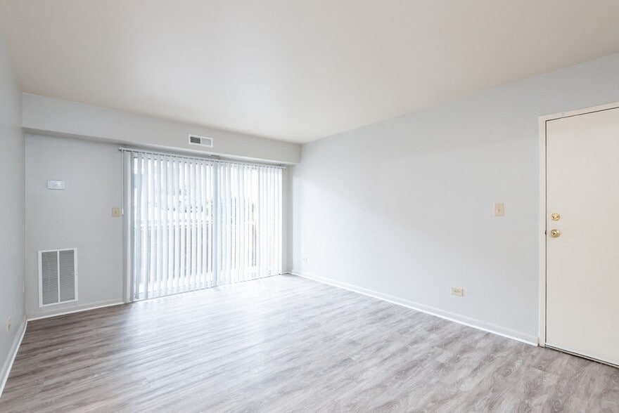 More Photos Of 2401 Arlington Blvd, Charlottesville Apartments For Sale