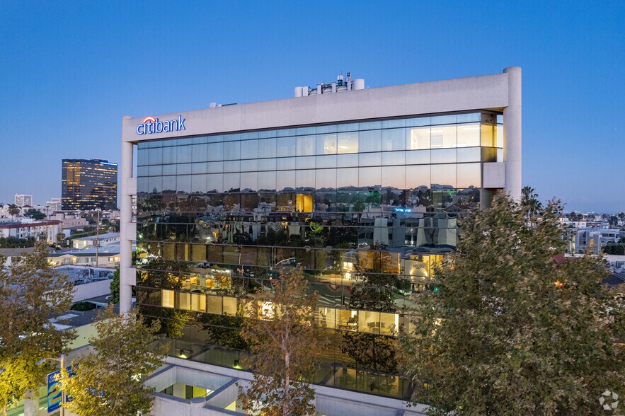 More Photos Of 11726 San Vicente Blvd, Los Angeles Office For Lease