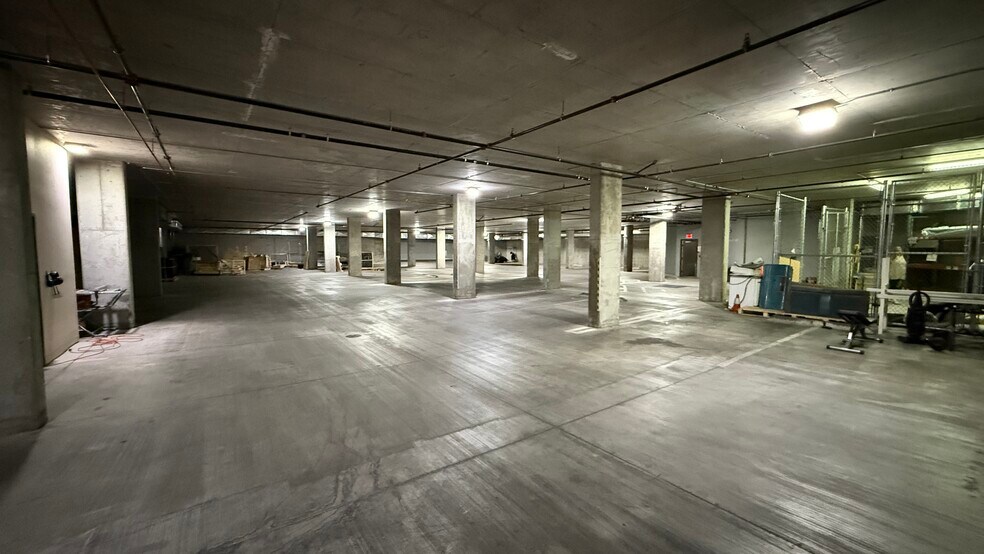 More Photos Of 1545 Pama Ln, Las Vegas Research And Development For Lease