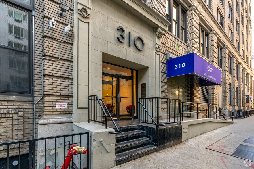 More Photos Of 380 Second Ave, New York Medical For Lease
