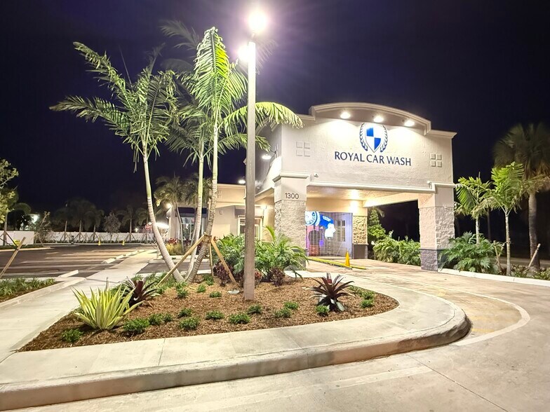 More Photos Of 921 Palm Beach Lakes Blvd, West Palm Beach Carwash For Sale