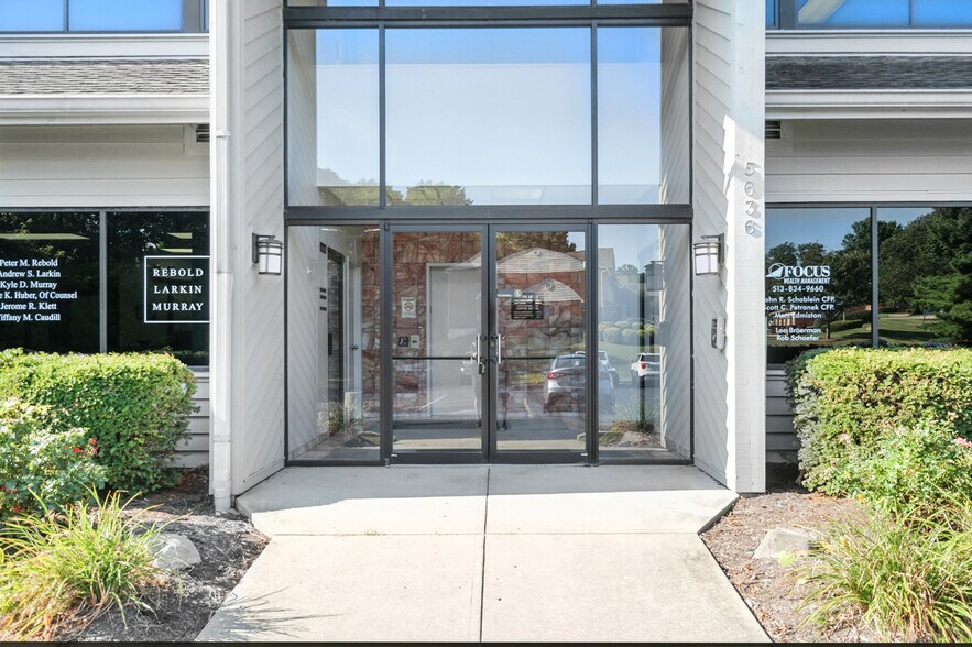More Photos Of 5636 Bridgetown Rd, Cincinnati Medical For Sale