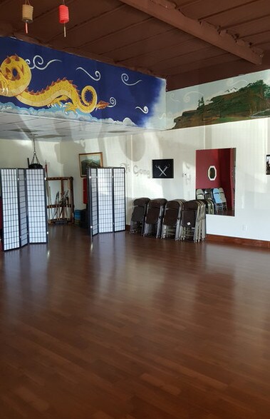 More Photos Of 22762 Aspan St, Lake Forest Storefront For Lease