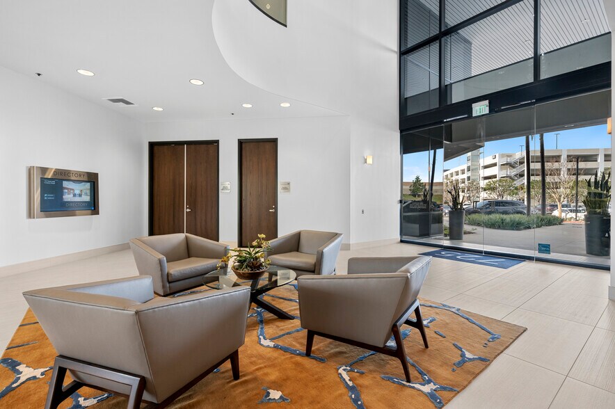 More Photos Of 725 W Town and Country Rd, Orange Medical For Lease