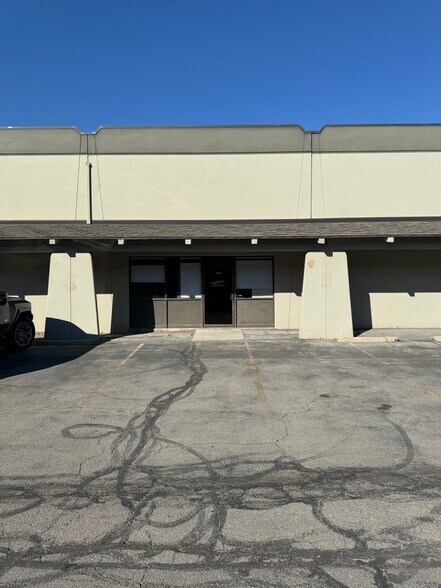 More Photos Of 2340-2386 S Redwood Rd, Salt Lake City Light Manufacturing For Lease