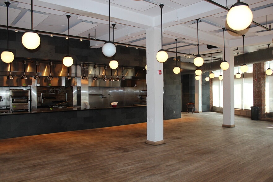 More Photos Of 1934-1948 Hennepin Ave, Minneapolis Office For Lease